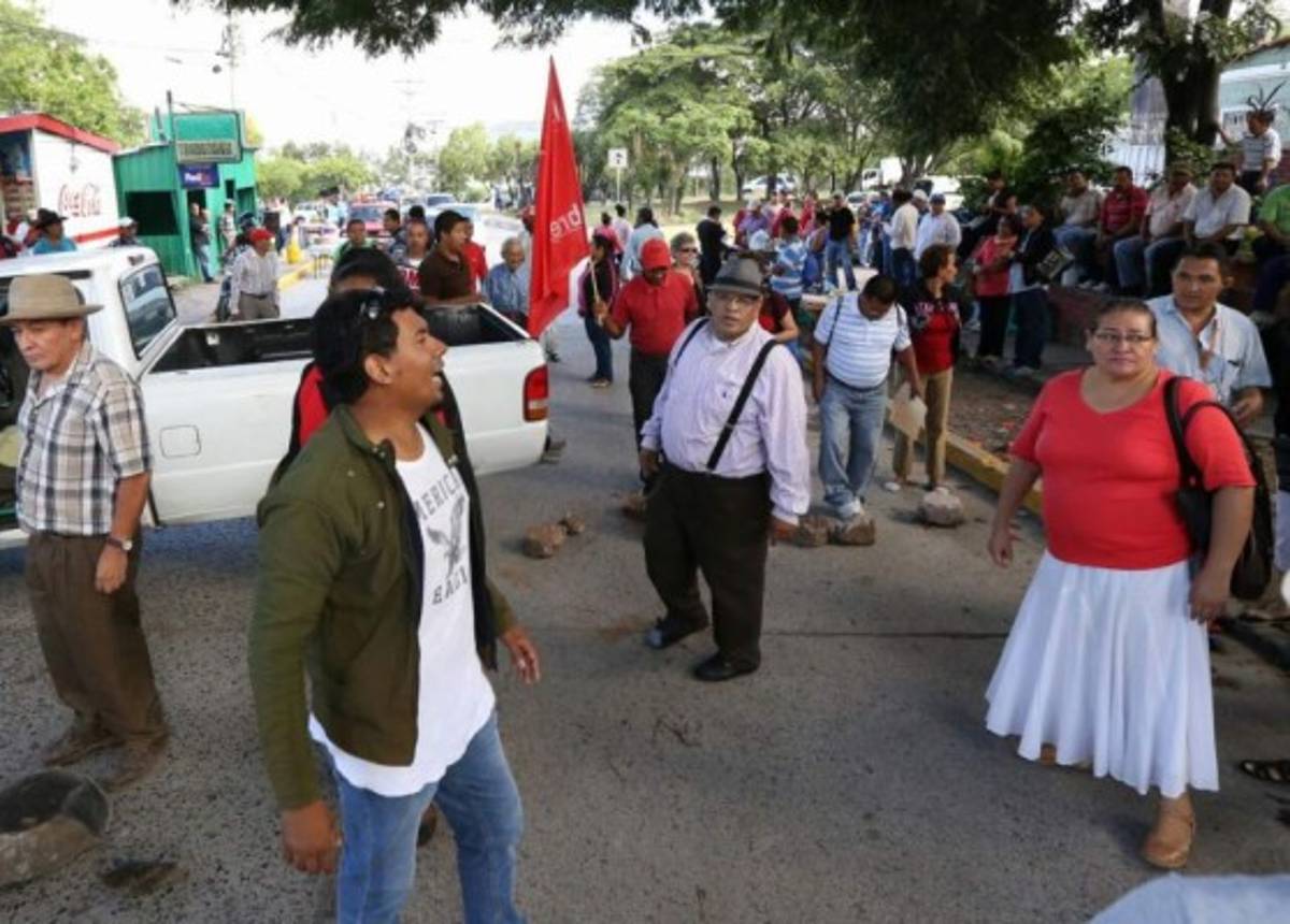 Declaran culpable por seis delitos de difamación e injuria a David Romero