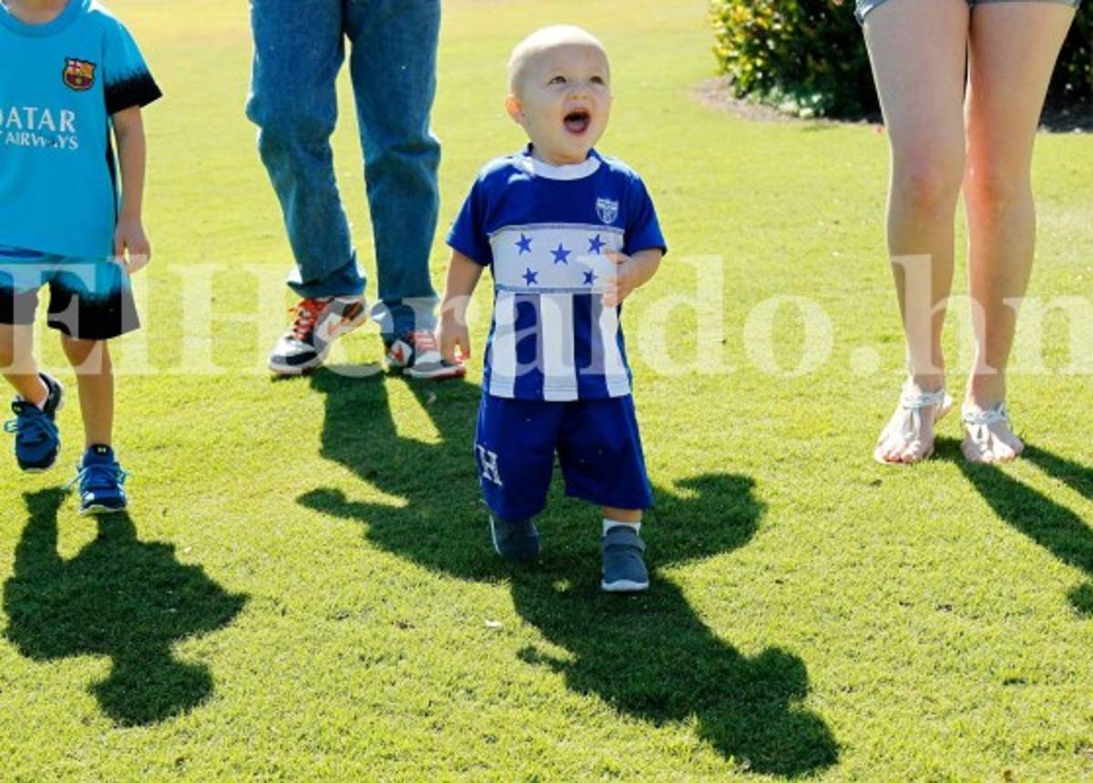 La tierna visita en el campamento de la Selección de Honduras en la Florida Gulf Coast University