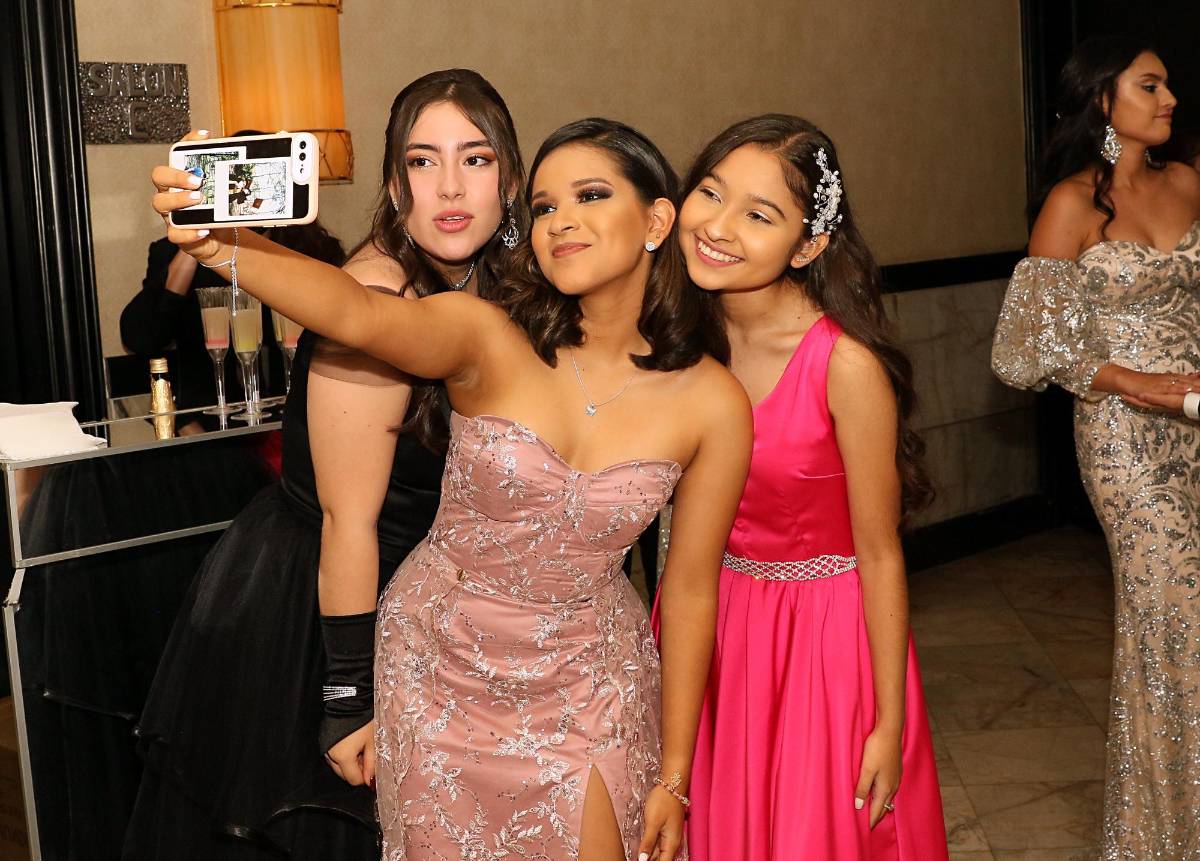 Seniors de Mayan School festejaron al estilo de New York