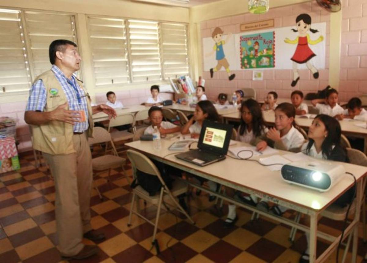 Alumnos de la Escuela Lisandro Quezada se capacitan en gestión de riesgo