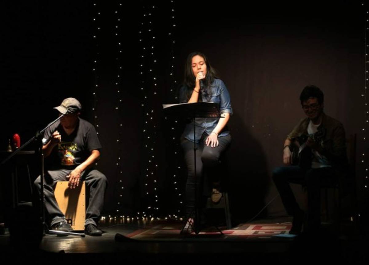 Bambú festejó el amor con música y teatro