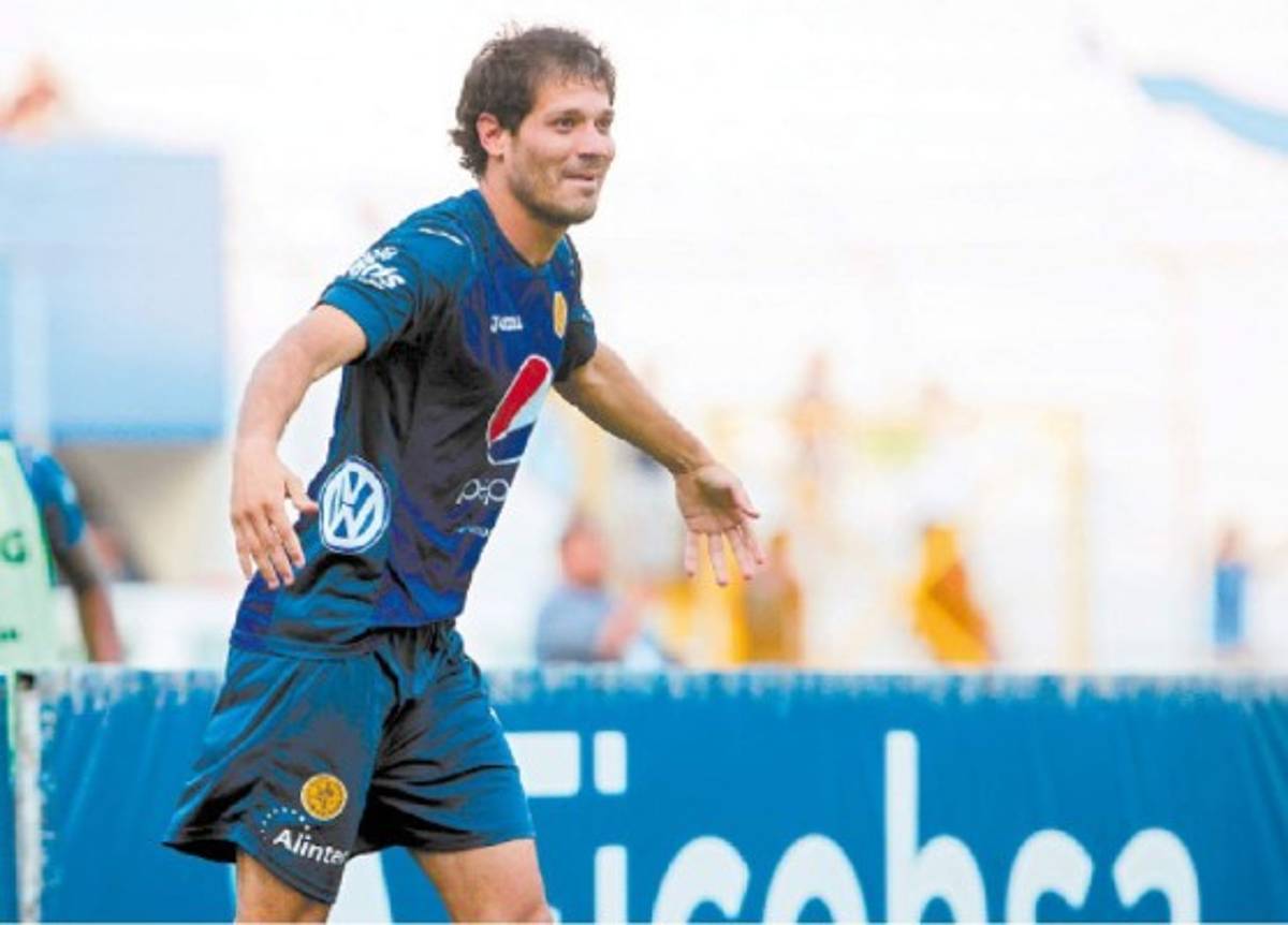 Motagua clasificó con goleada al Vida