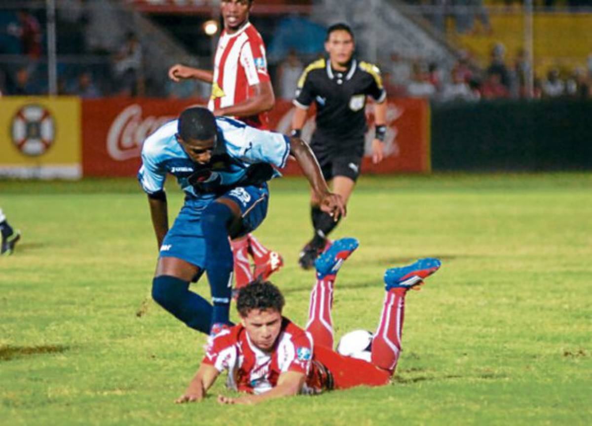 Eddie Hernández hizo justicia y rescata un punto para Motagua