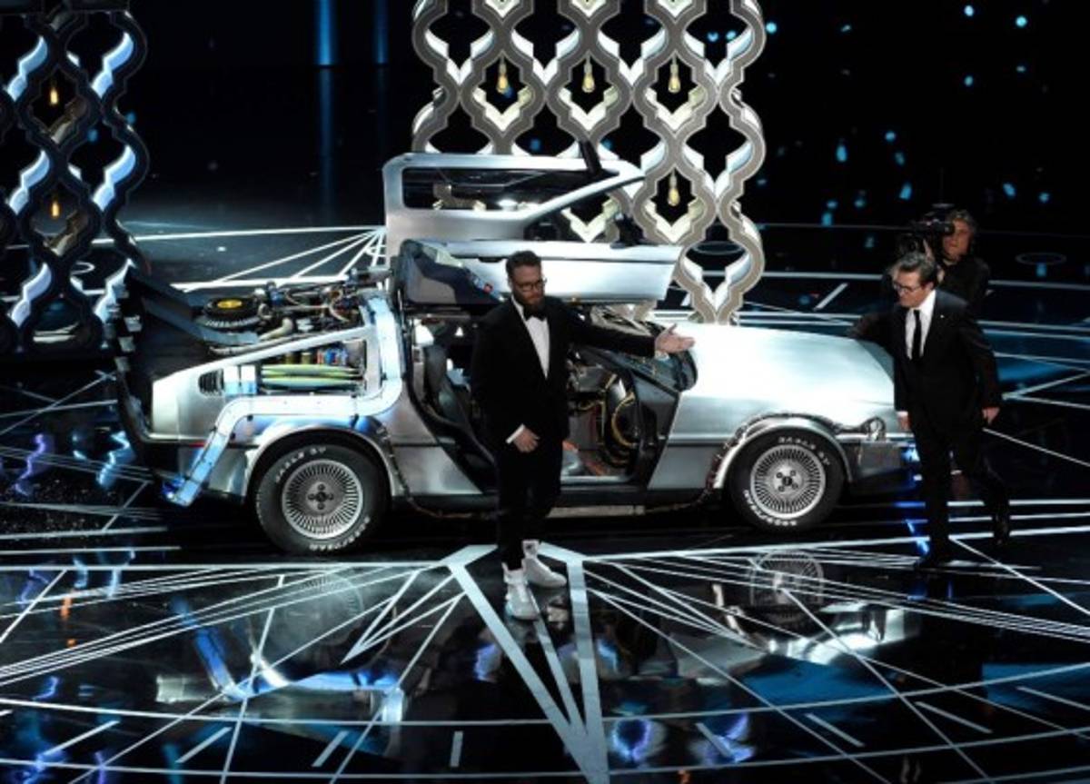 Seth Rogel y Michael J. Fox trasladaron los Oscar al futuro
