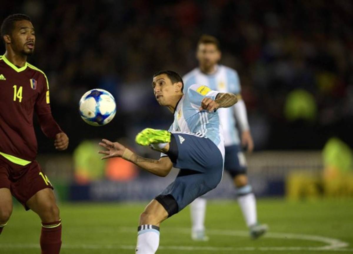 Ángel Di María se lesiona con Argentina y estará de baja varias semanas