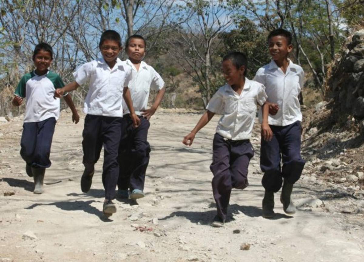 Huella de solidaridad en Escuela Lempira de Tecuantepe, Alubarén
