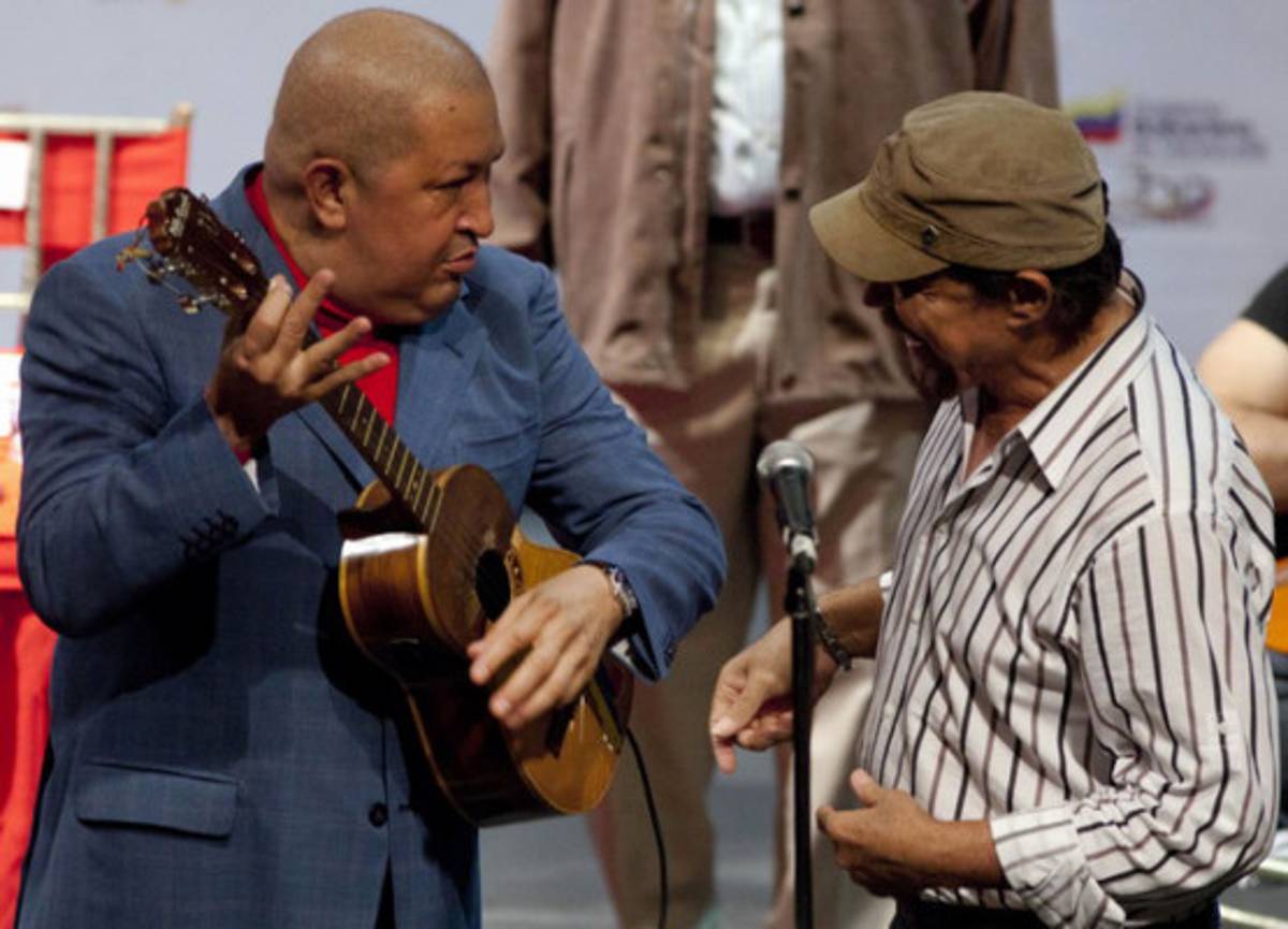 Chávez recuperado será anfitrión de tres cumbres