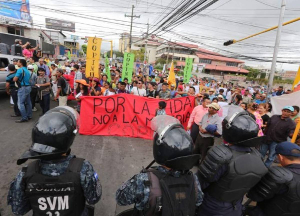 Protesta contra la minería en Tegucigalpa