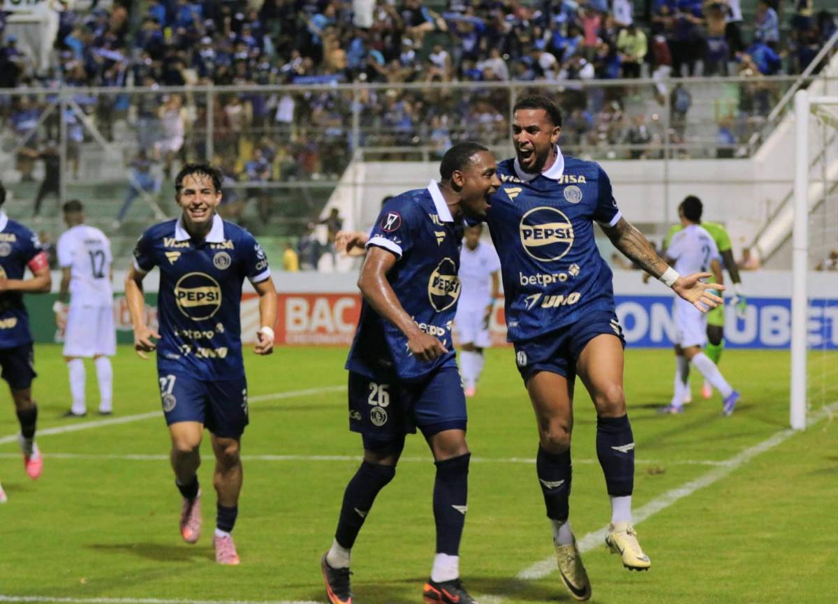 Polémico penal, ayuda del FVS y zafarrancho entre jugadores del Motagua y Génesis