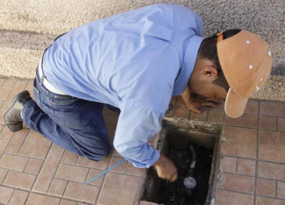 SANAA realiza cortes en varias colonias de la capital hondureña   