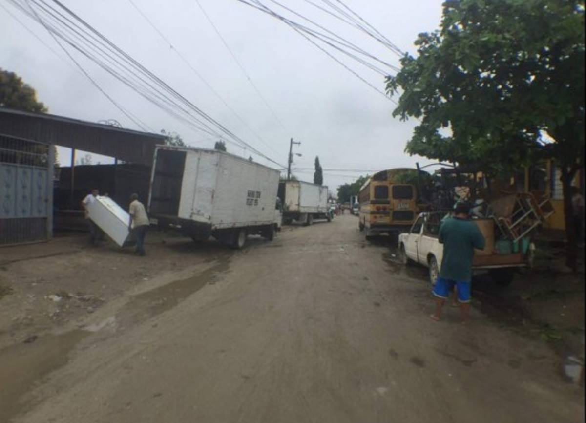 SPS: Pandilleros emplazan a vecinos de colonia Reparto Lempira para abadonar sus casas