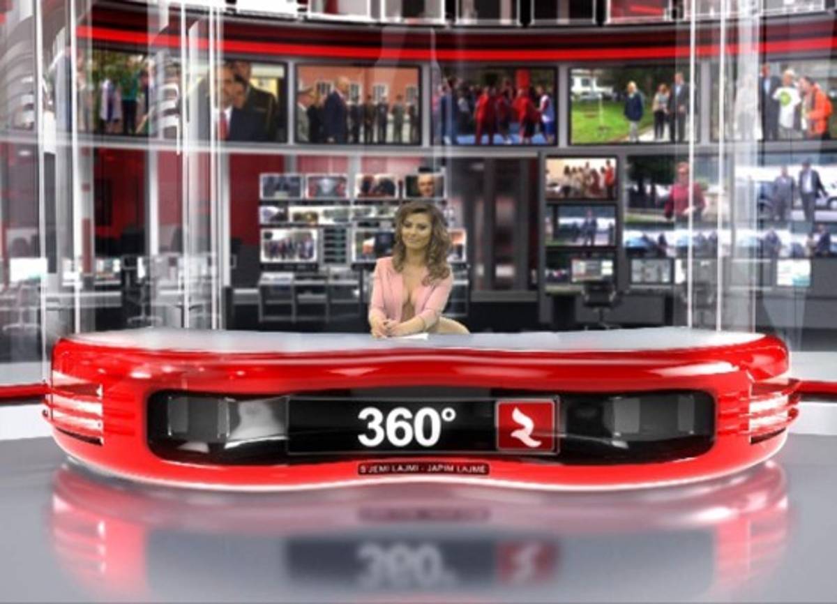 Una TV albanesa presenta las noticias 'al desnudo' para ganar audiencia