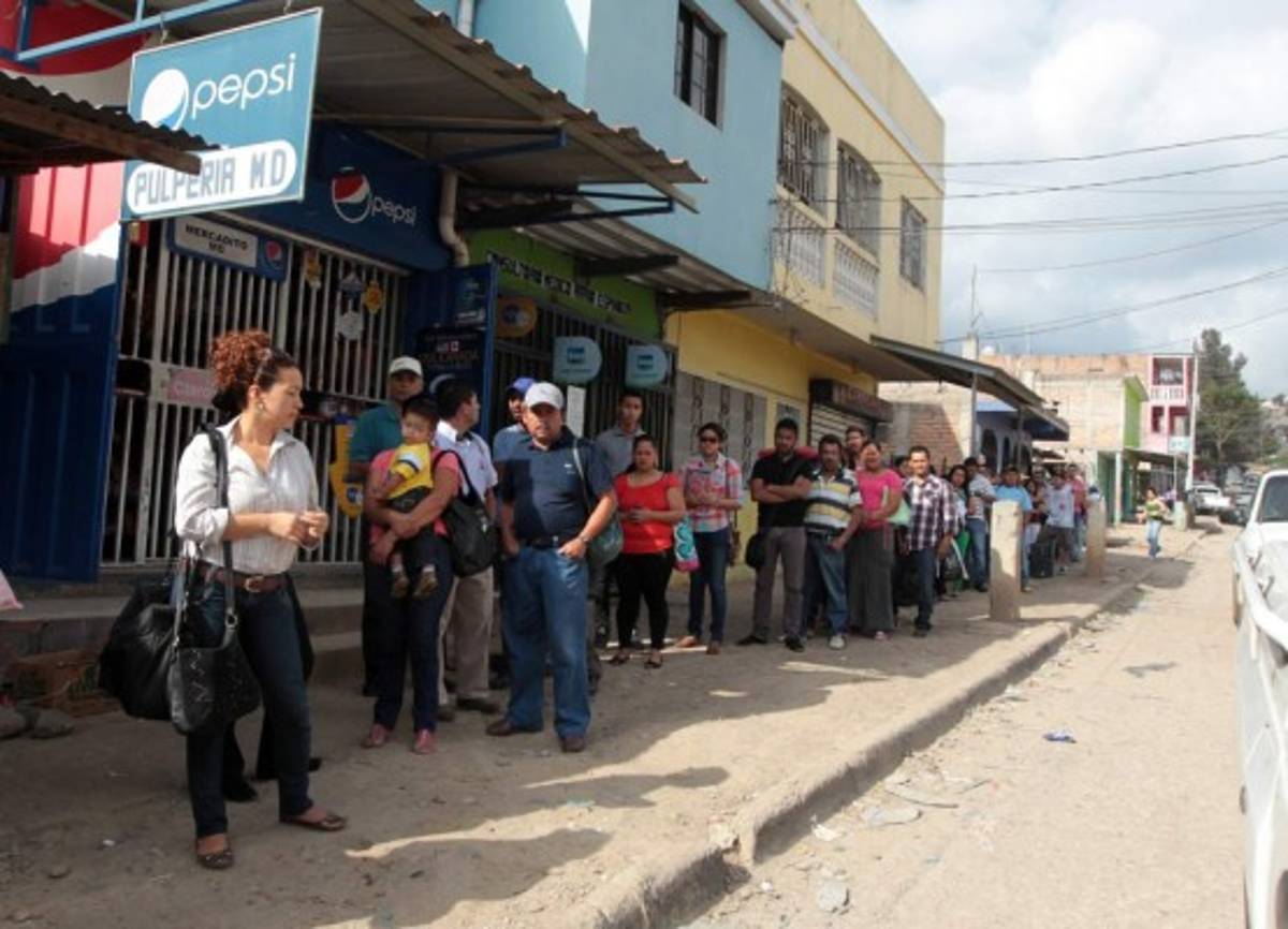 De farsa califican usuarios sistema de cámaras en buses
