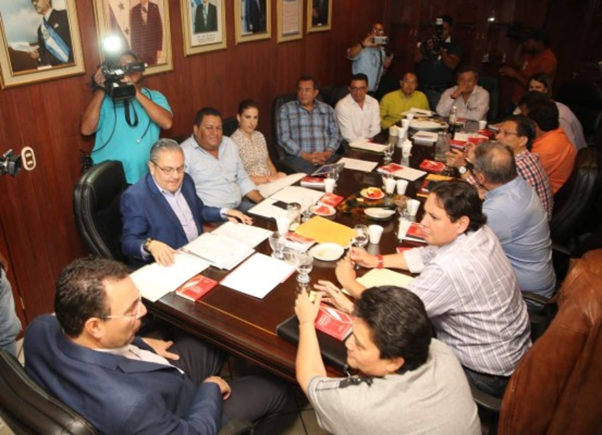 Partido Liberal convocará a bancada para elegir legalmente a su nuevo coordinador