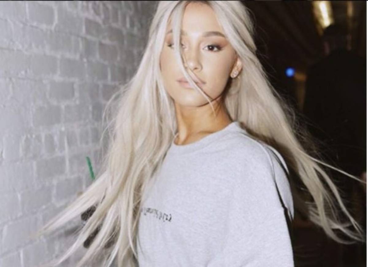 Ariana Grande estrena romance con el humorista de 'Saturday Night Live', Pete Davidson