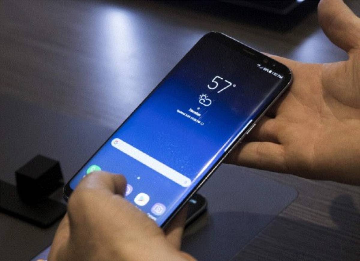 Tecnología: Samsung presenta el nuevo Galaxy S8 con asistente virtual