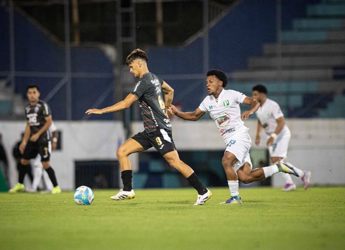 Bella periodista deslumbró, inesperado villano del Marathón vs Platense y polémica del partido