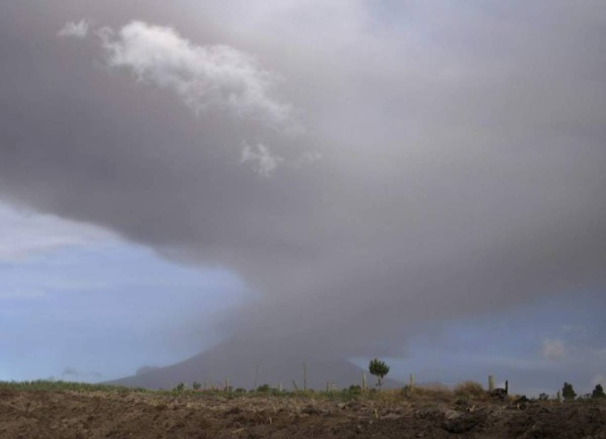 Erupción volcánica en noroeste de Nicaragua