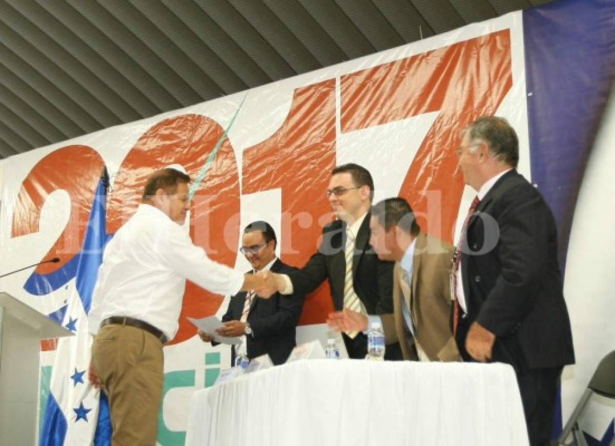 Honduras: Llegan al TSE primeras planillas de candidatos a cargos de elección popular
