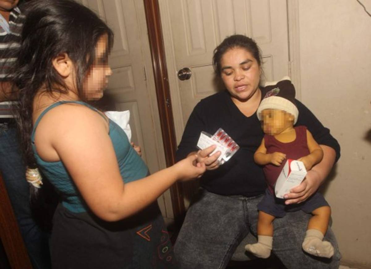 Madre hondureña: 'El hígado de mi hijo se está paralizando, necesito hacer el viaje”