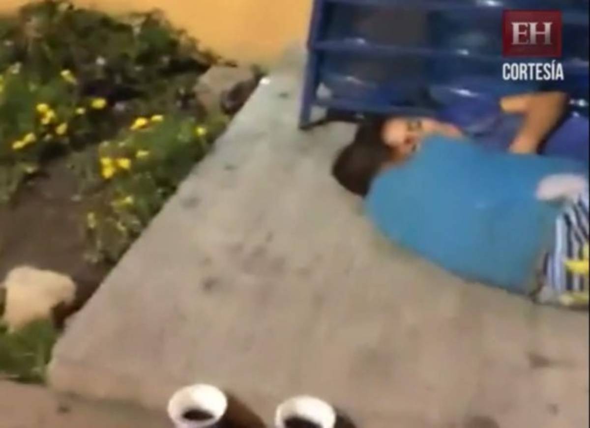  El gran mensaje de un músico hondureño al encontrar un niño en la calle