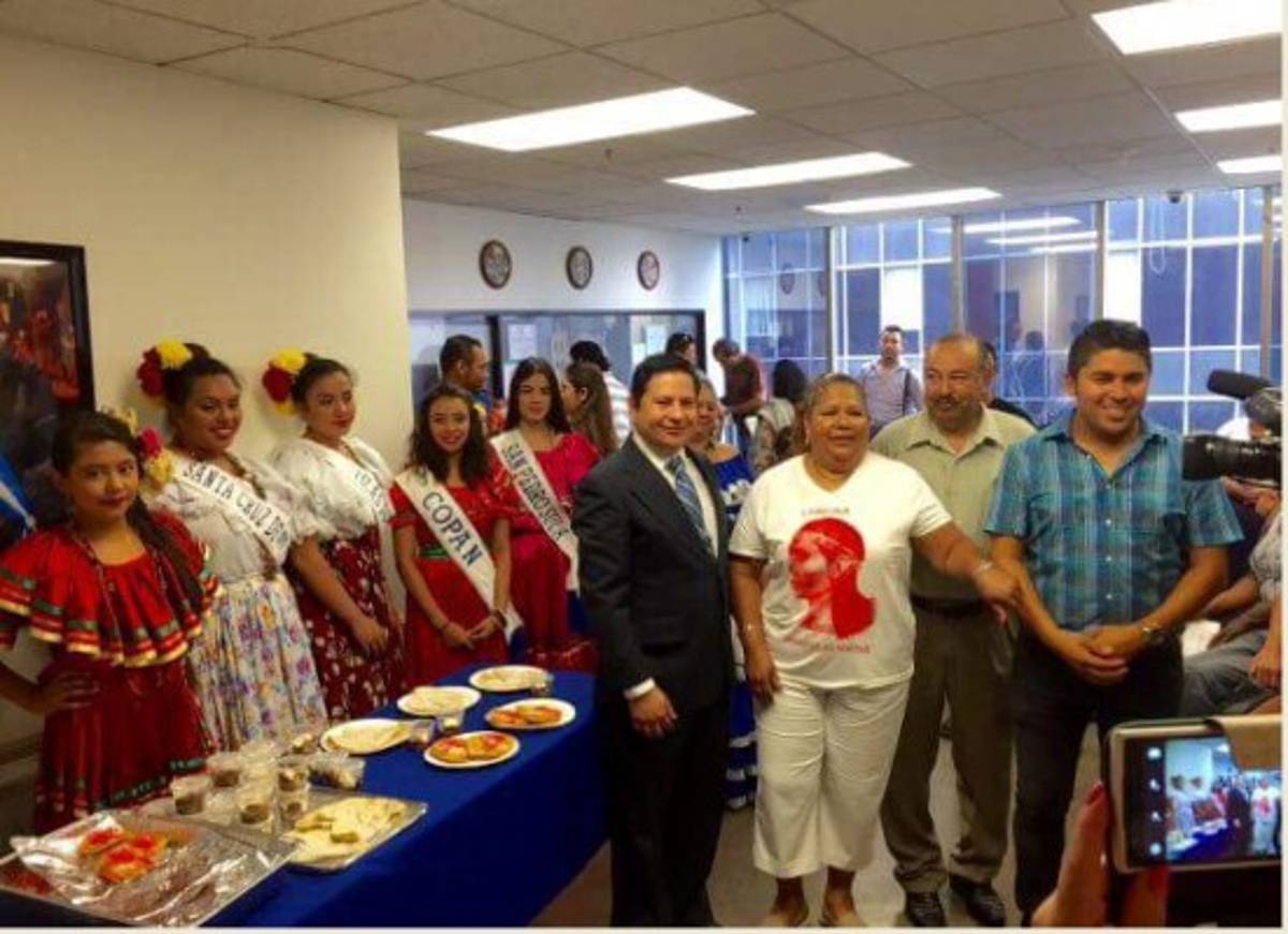 En Los Ángeles también celebraron el día del Cacique Lempira  