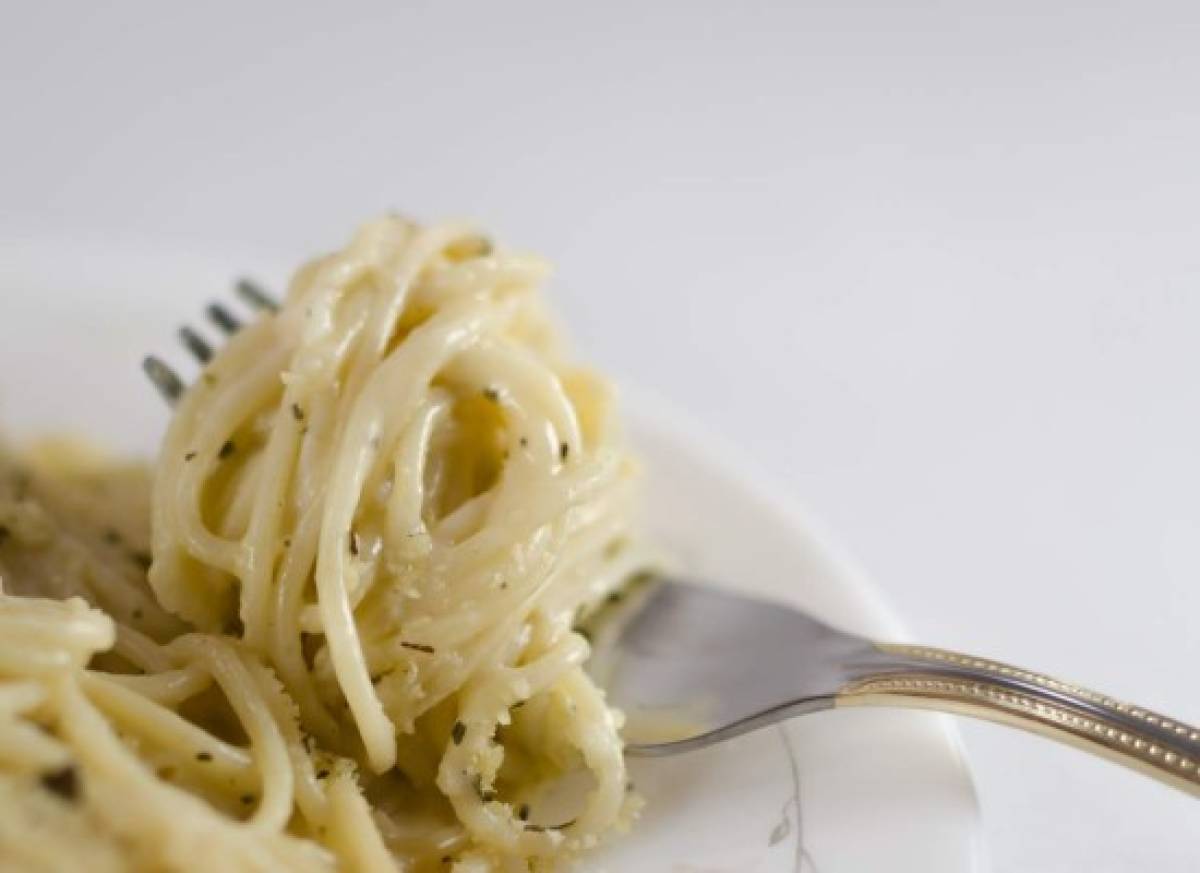 Receta para unos deliciosos espaguetis en salsa Alfredo