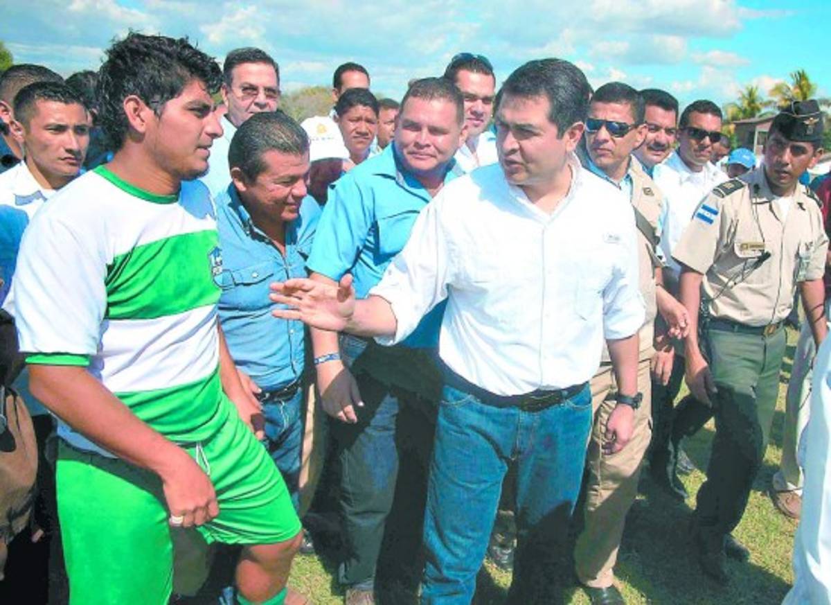 Honduras: Trabajar juntos pide JOH a políticos