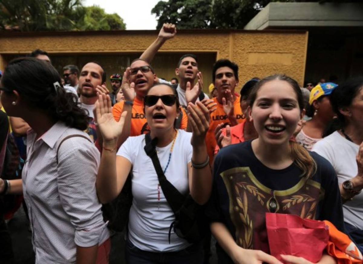Ricardo Álvarez dice sentirse feliz por la liberación de Leopoldo López en Venezuela