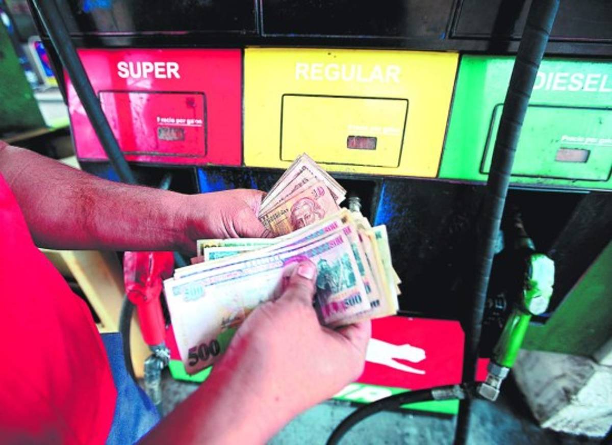 Nuevo aumento a los combustibles este lunes