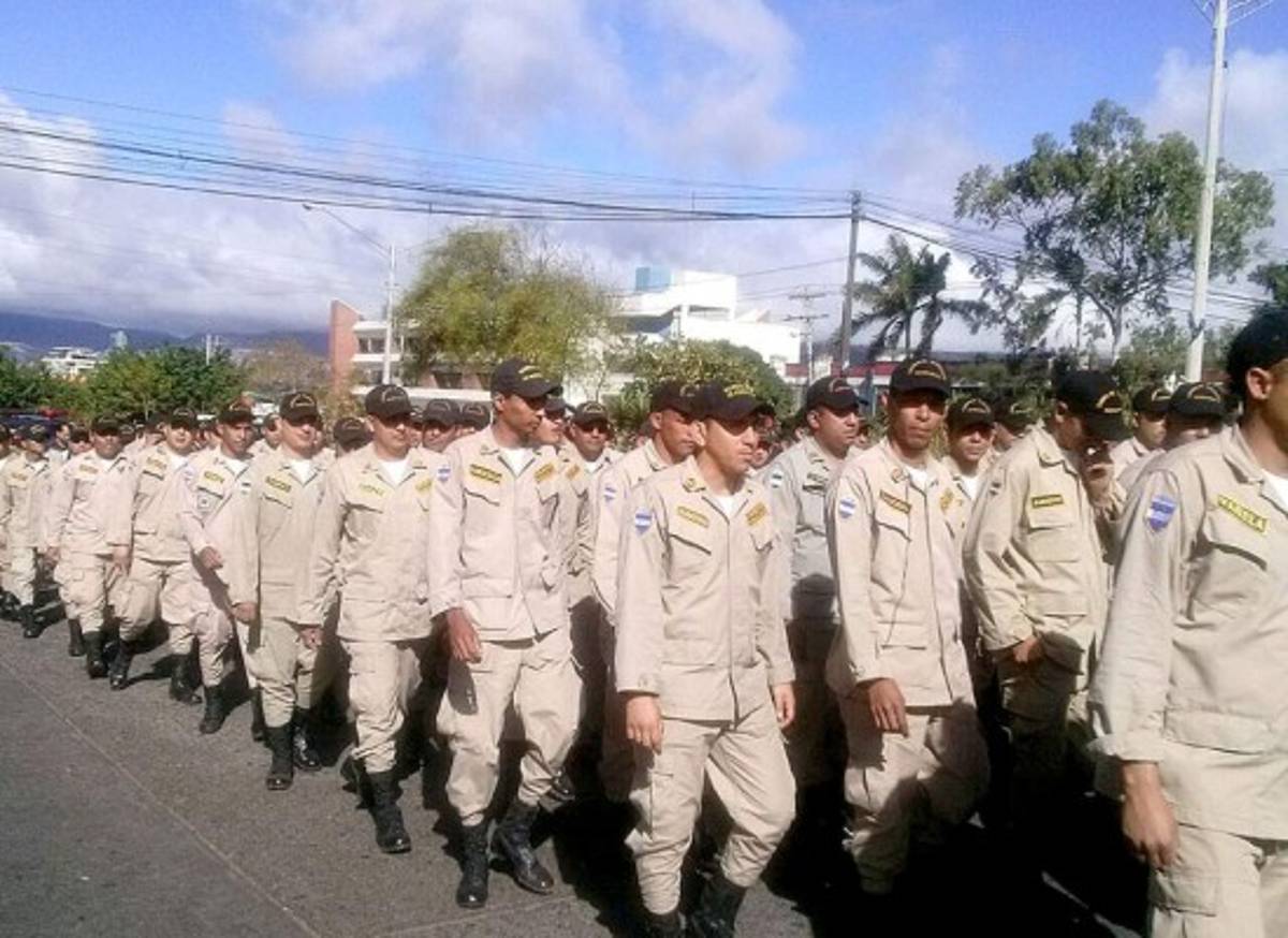 Cuerpo de Bomberos rinde honor a Patrona de Honduras con procesión