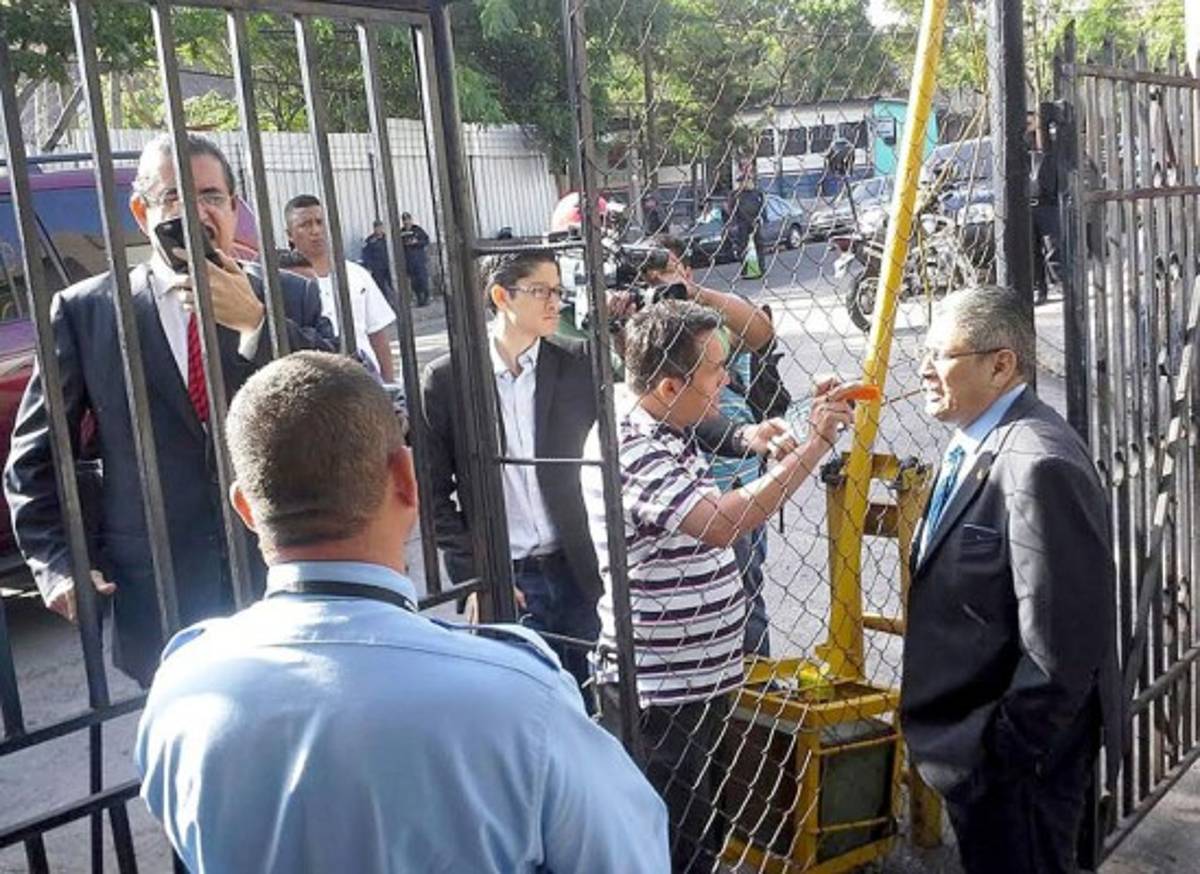 Suspenden juicio contra David Romero