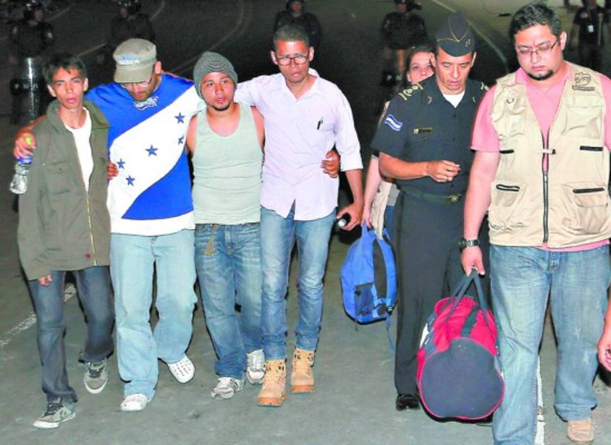 Indignados suspenden huelga de hambre contra la corrupción