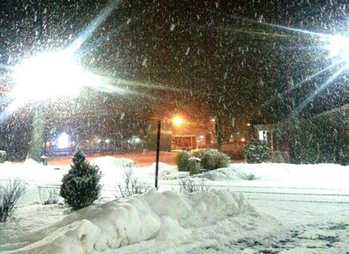 Así viven la nevada los migrantes hondureños en Estados Unidos