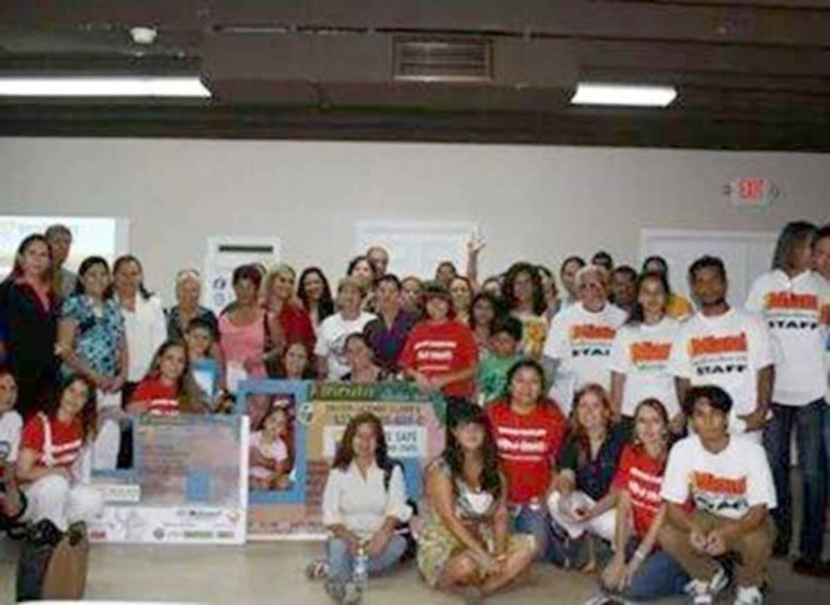 Hondureños pedirán firmas para que se dé licencia a indocumentados