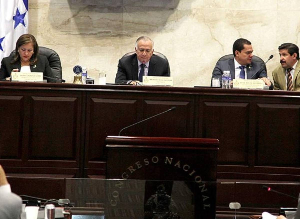 Congreso Nacional suspende sesión