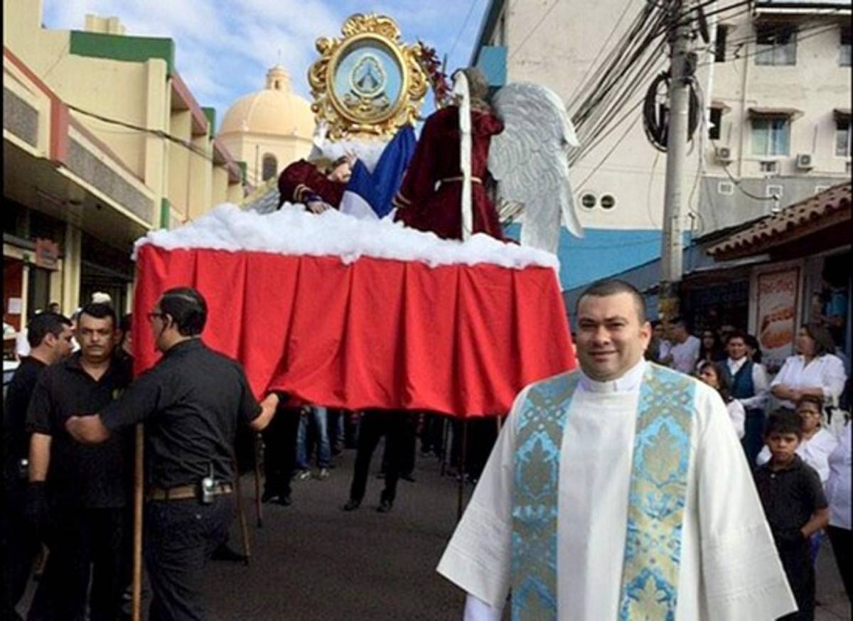 Procesión en honor a la patrona de Honduras
