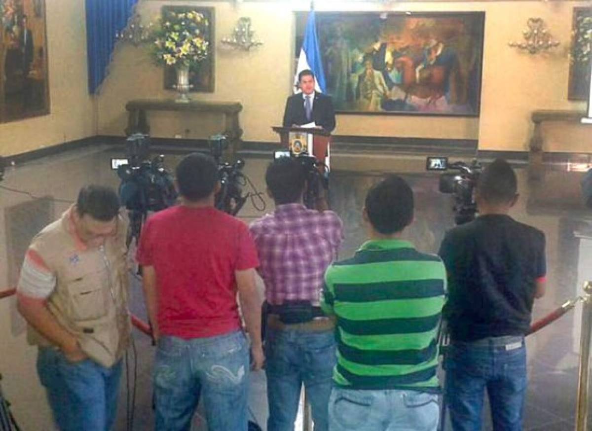Nadie quedará fuera del diálogo, aseguró el presidente de Honduras