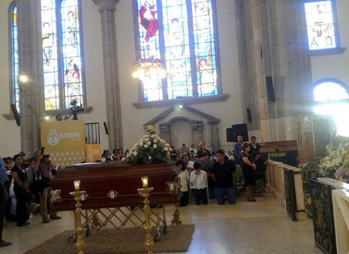 Dan el último adiós a Danilo Aceituno