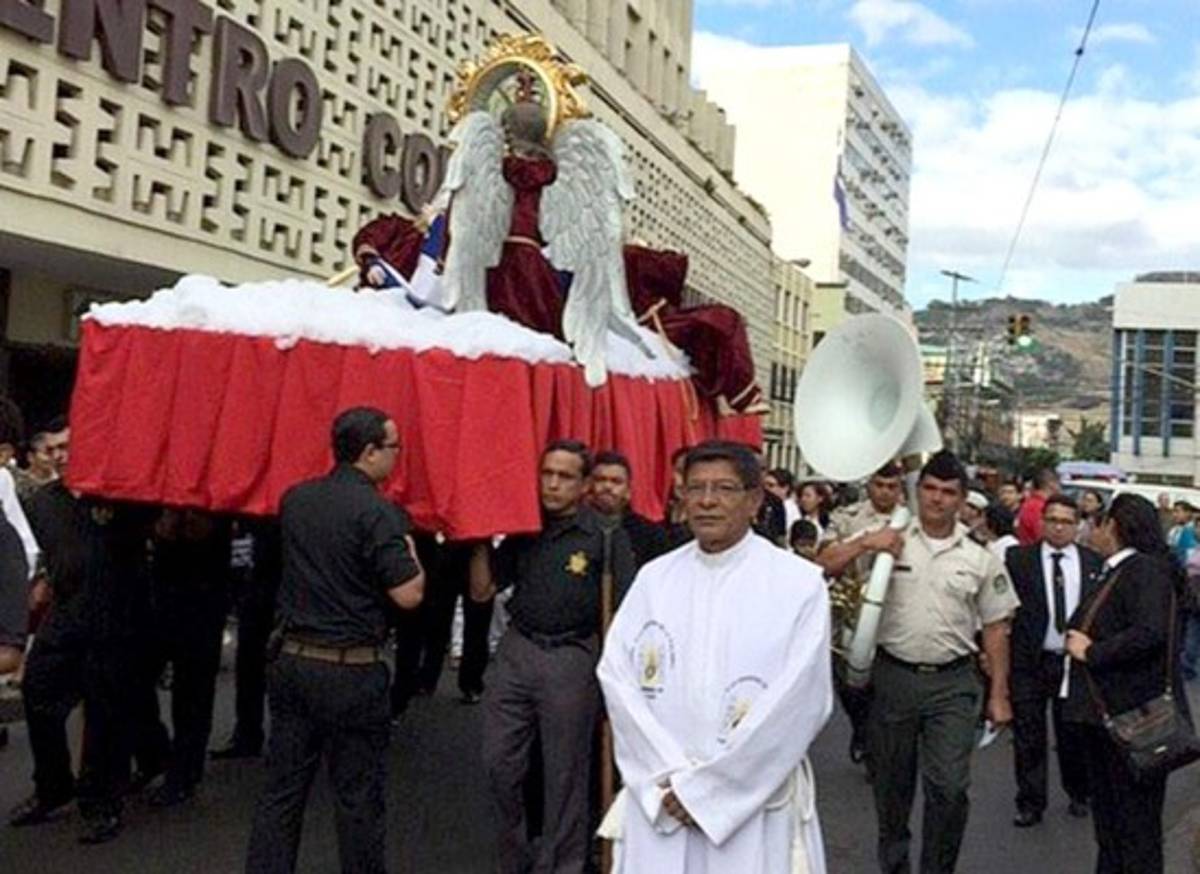 Procesión en honor a la patrona de Honduras