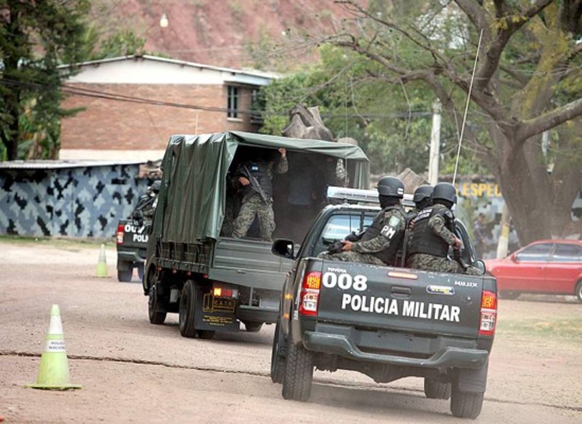 Se entregan nueve agentes TIGRES vinculados a hurto a los Valle Valle