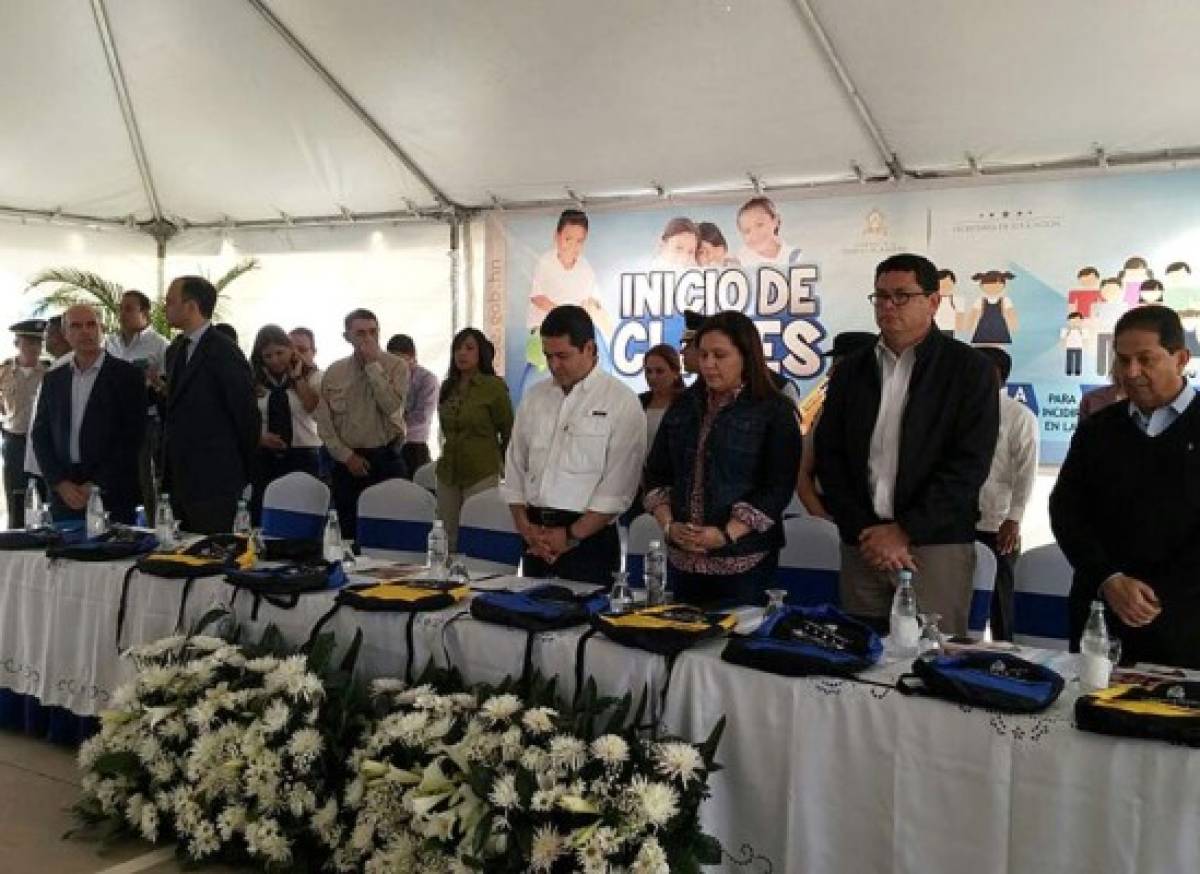 Niños de Honduras comienzan año escolar 2015