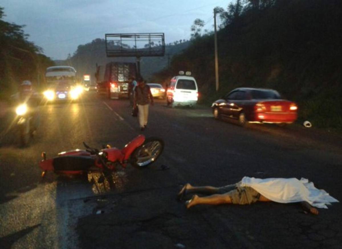 Por exceso de velocidad muere motociclista en la Cerro Grande