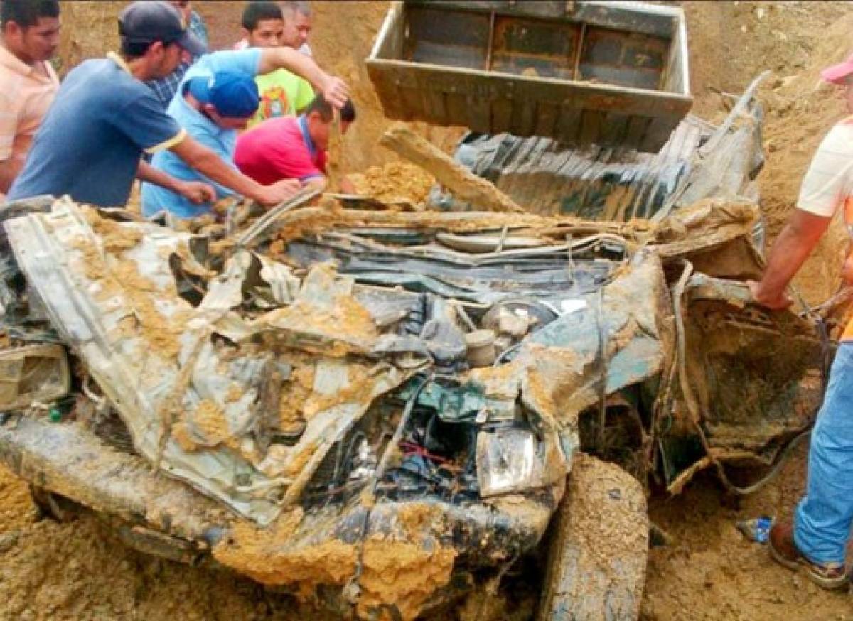 Honduras: Hallan carro que cayó a hondonada, pero no a sus ocupantes