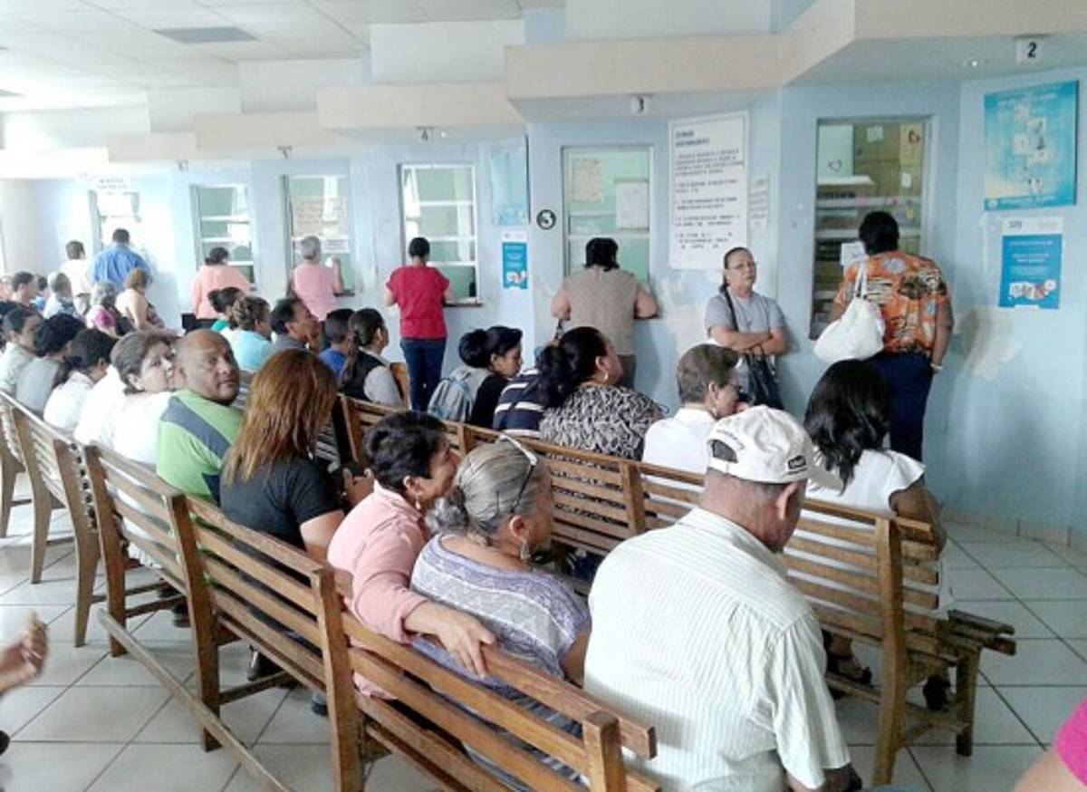 Derechohabientes reclaman incapacidades al IHSS