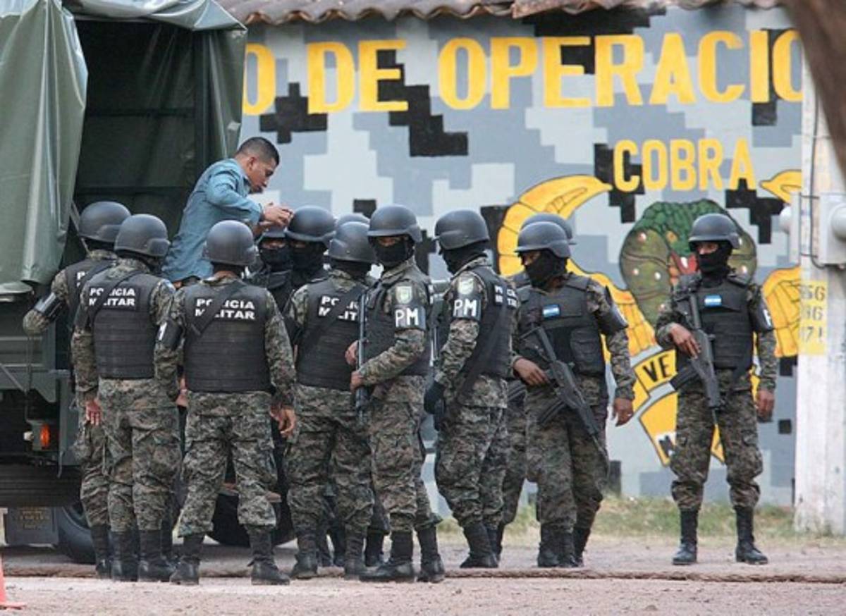 Fiscalía rechaza fallo que absuelve a policías acusados de robar dinero incautado