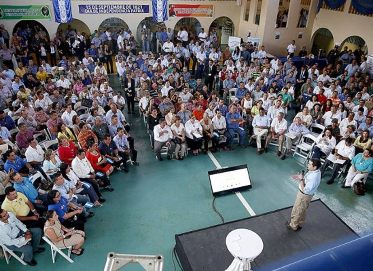 Presidente de Honduras viajará a España