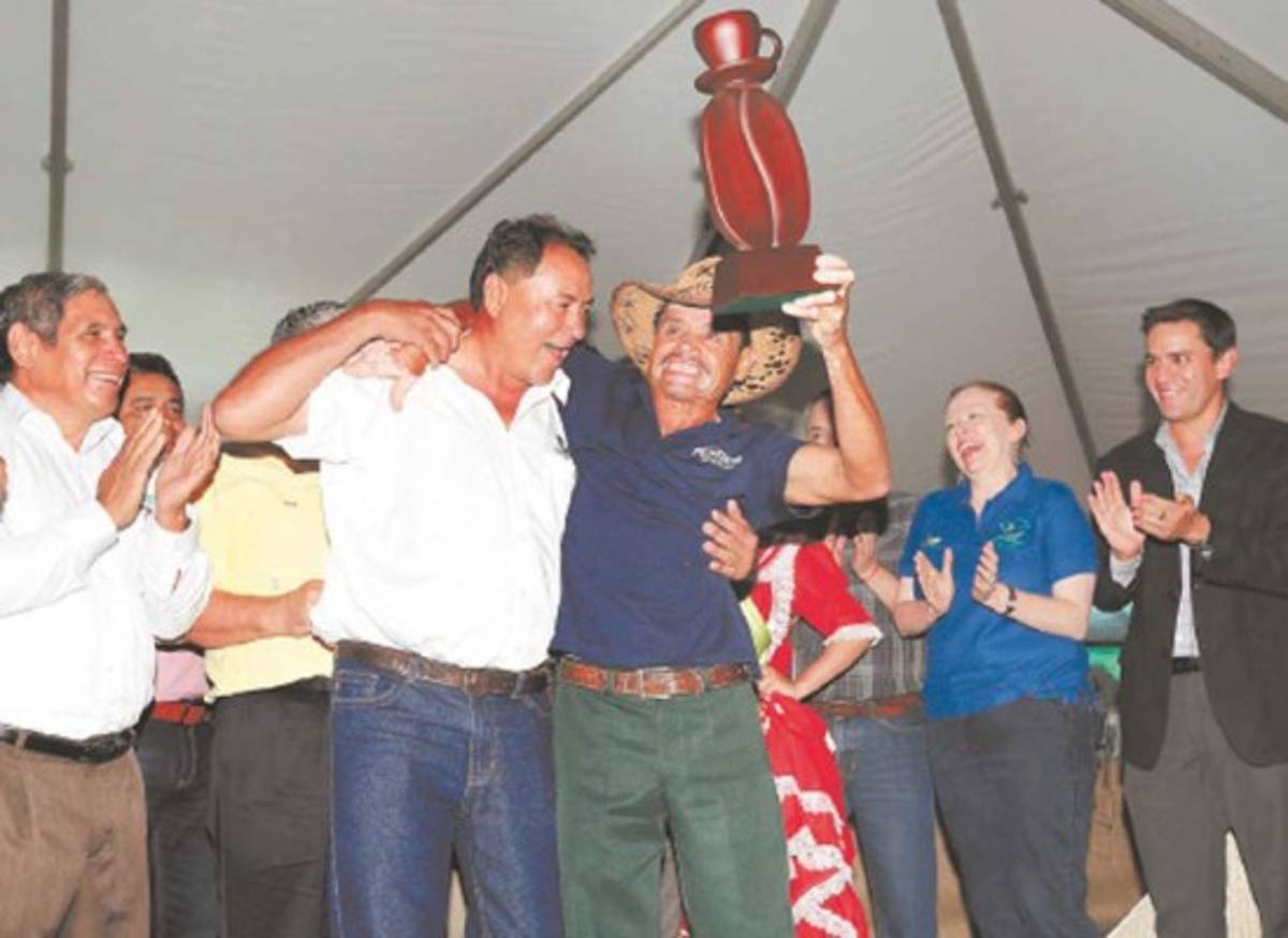 Eulogio Martínez gana la Taza de Excelencia