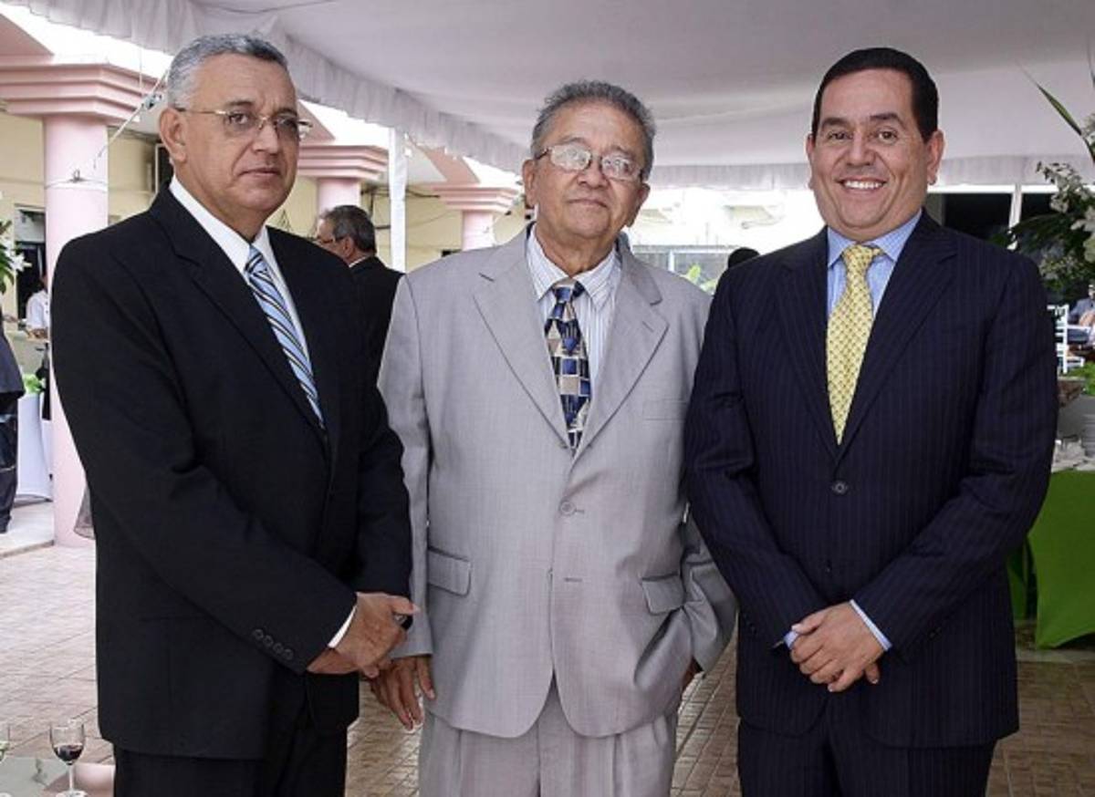 Congreso Nacional premia la excelencia y honradez