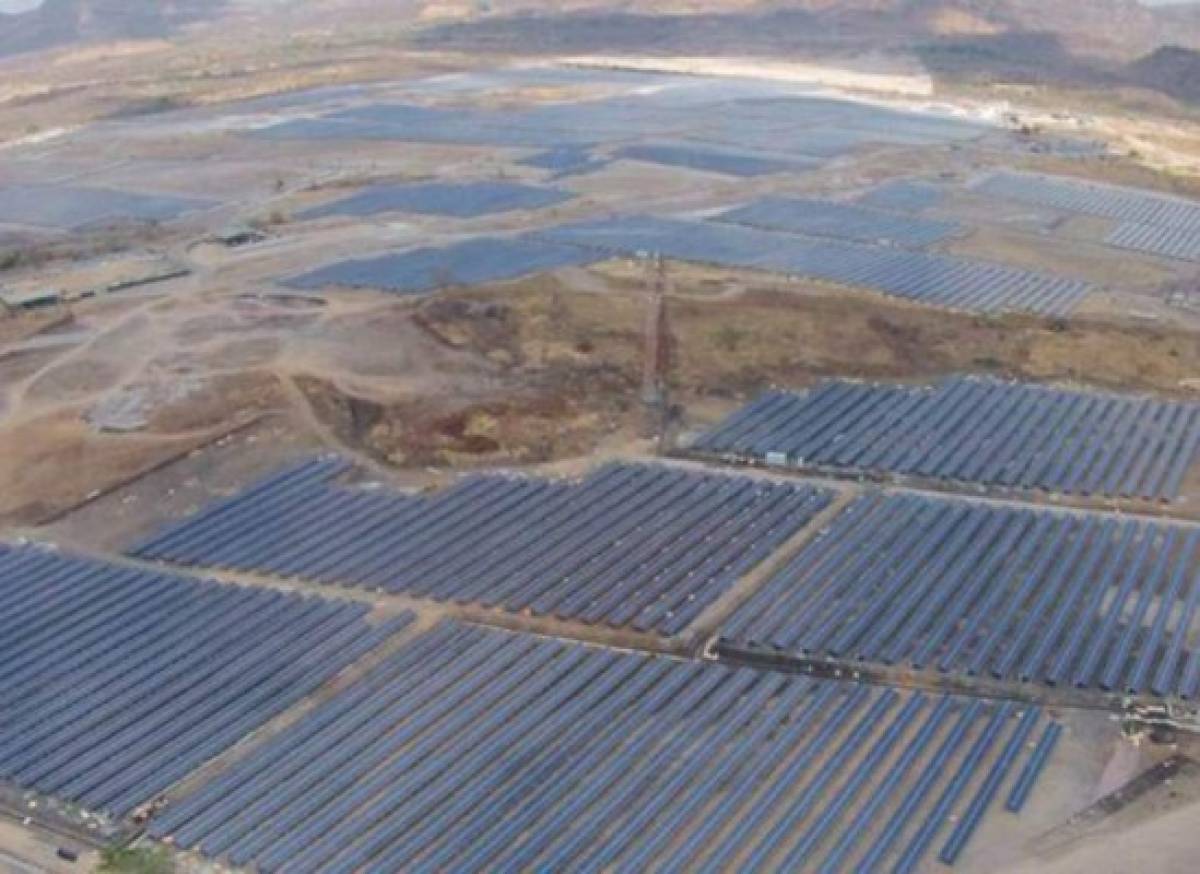 Deuda con plantas solares aumenta a más de 2 mil millones de lempiras